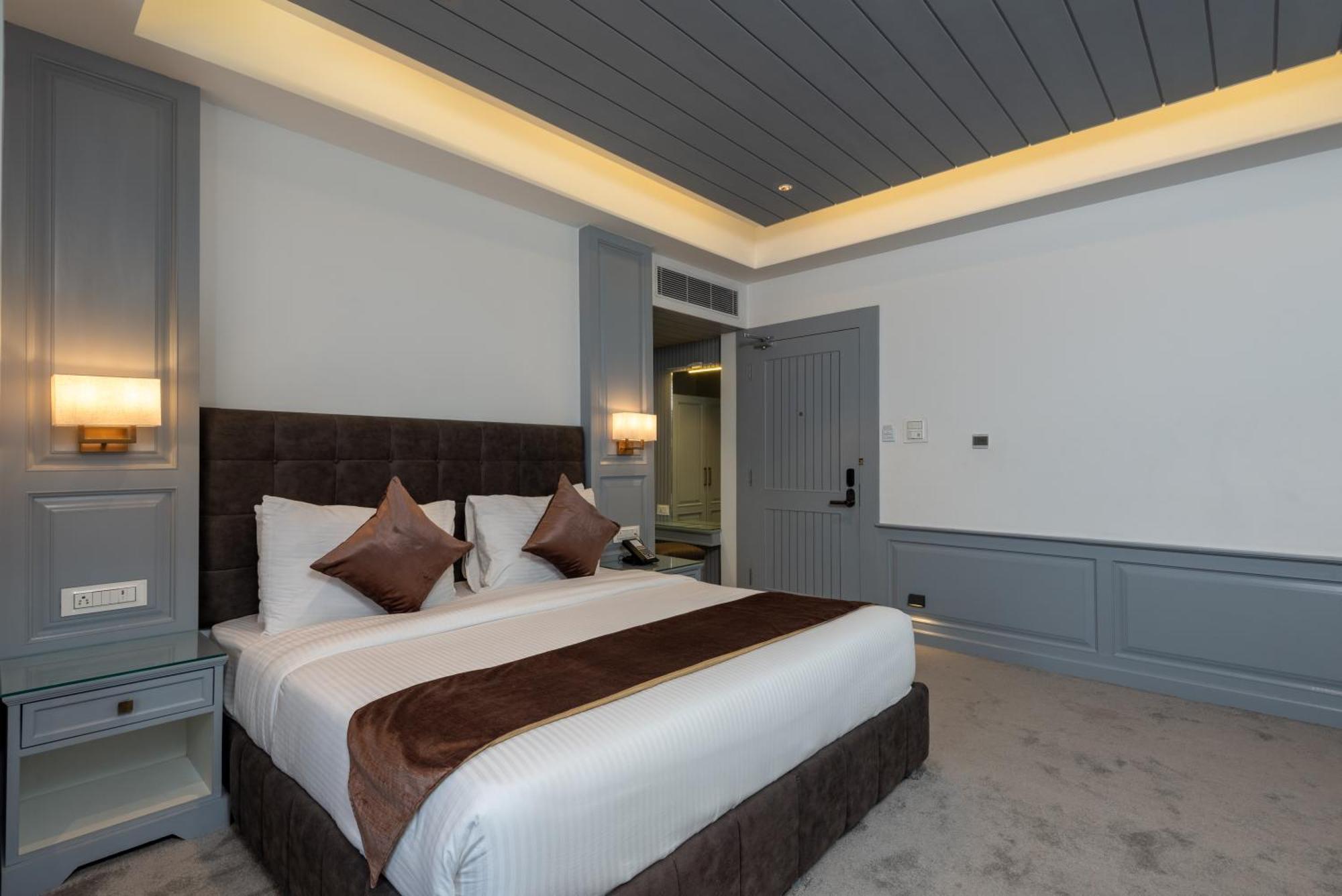 Hotel Grand Boulevard Durgjan Eksteriør bilde