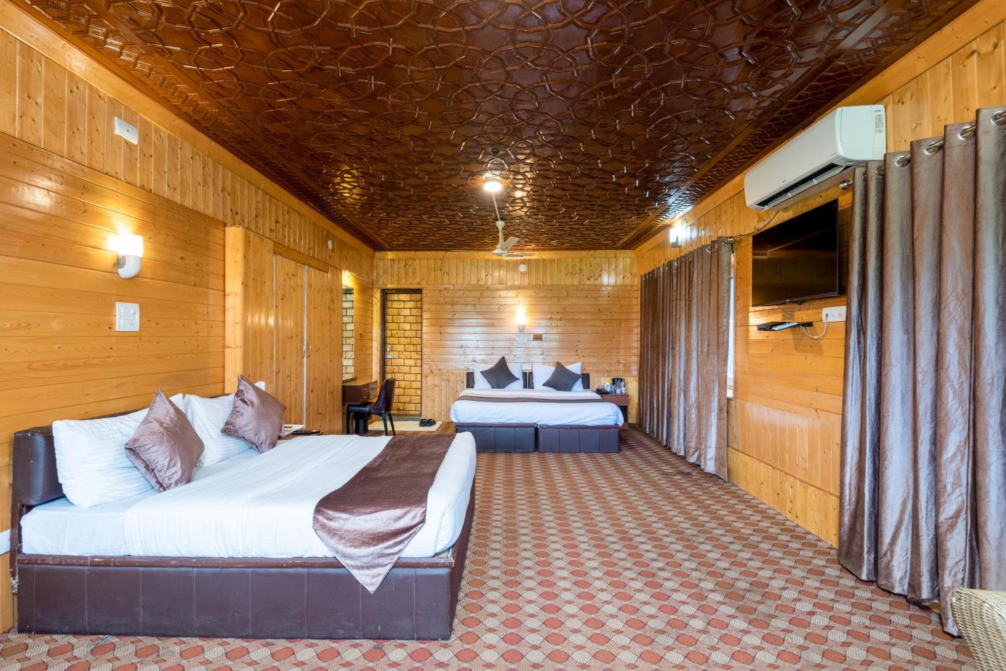 Hotel Grand Boulevard Durgjan Eksteriør bilde