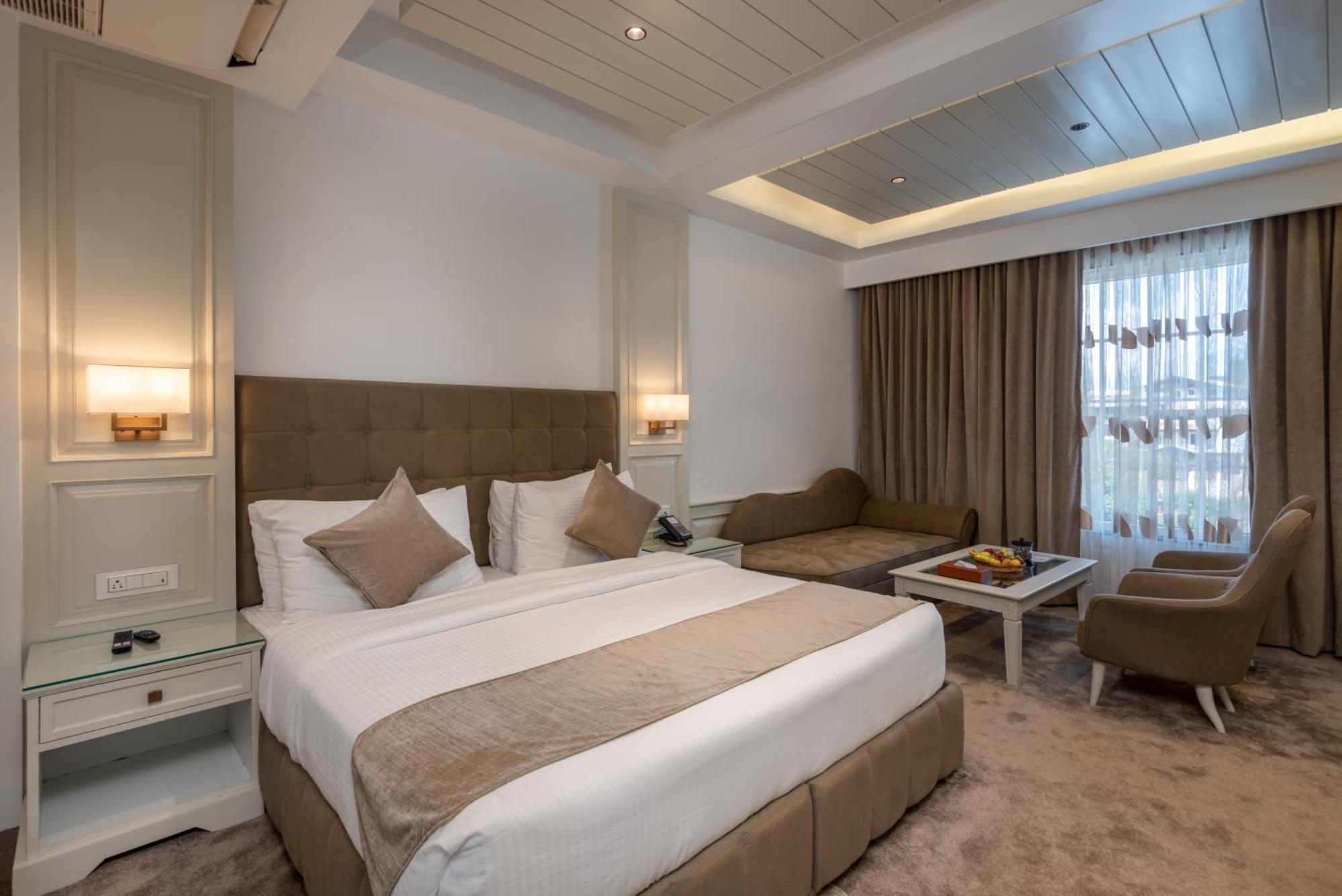 Hotel Grand Boulevard Durgjan Eksteriør bilde